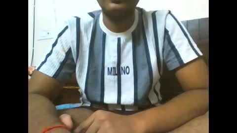 dusky_aarav online show from September 29, 2025, 9:58 am