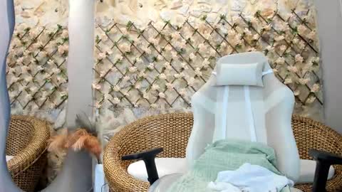 duskybeautyy online show from December 14, 2025, 11:59 am