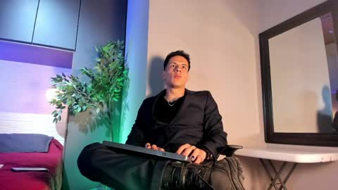 Snapshot of dustin_sonne chatting on June 3, 2026, 3:31 am Dustin Sonne online show from June 3, 2026, 3:31 am