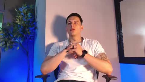 Snapshot of dustin_sonne chatting on June 13, 2026, 3:37 am Dustin Sonne online show from June 13, 2026, 3:37 am