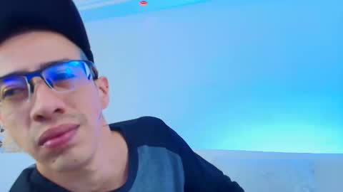 Snapshot of dustindollin_ chatting on March 24, 2026, 6:13 pm Dustin Dollin online show from March 24, 2026, 6:13 pm
