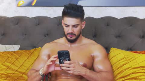 Snapshot of dustinkeent chatting on November 4, 2025, 11:04 pm Dustin online show from November 4, 2025, 11:04 pm