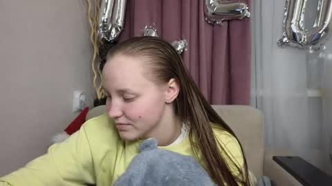 Jenny online show from February 14, 2026, 7:43 pm