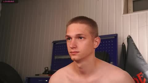 Dustyn online show from September 17, 2025, 5:14 pm