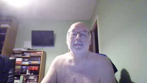 DutchUncleJohn online show from November 14, 2025, 4:28 pm