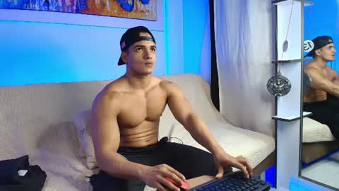 Snapshot of dwayne_esteven10 chatting on July 18, 2026, 10:13 pm dwayne_esteven10 online show from July 18, 2026, 10:13 pm