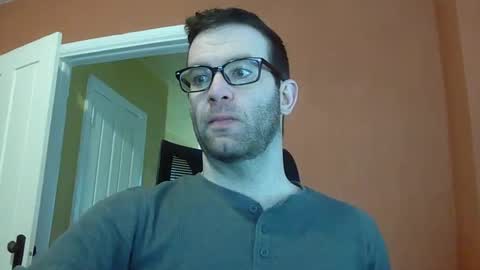 dweav240 online show from February 3, 2025, 9:07 pm