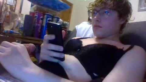 Snapshot of dwhouser2005 chatting on March 1, 2026, 1:07 am dwhouser2005 online show from March 1, 2026, 1:07 am