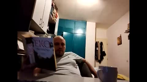 Snapshot of dwizziz chatting on June 6, 2026, 1:32 am Ivan online show from June 6, 2026, 1:32 am