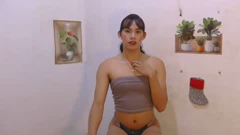 dy_namite online show from April 11, 2026, 5:28 pm