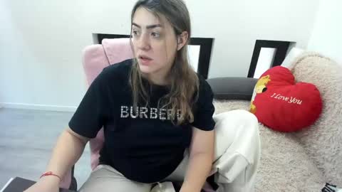 dayana online show from March 22, 2026, 5:11 am