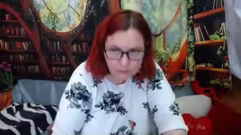 Snapshot of dyannelovee chatting on May 21, 2026, 7:48 am Dyanne online show from May 21, 2026, 7:48 am