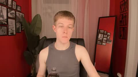 Snapshot of dylan_norton chatting on June 2, 2026, 10:17 am Dylan online show from June 2, 2026, 10:17 am