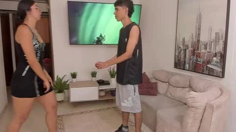 Snapshot of dylanbisex_hot chatting on January 17, 2025, 12:31 pm Mod Dylan Lilith Alan and Drake online show from January 17, 2025, 12:31 pm