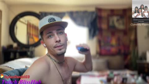 Snapshot of dylandaniel69 chatting on January 7, 2025, 8:42 pm Dylan Daniel 7.8 online show from January 7, 2025, 8:42 pm