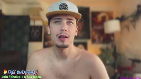 Snapshot of dylandaniel69 chatting on February 28, 2025, 7:56 pm Dylan Daniel 7.8 online show from February 28, 2025, 7:56 pm