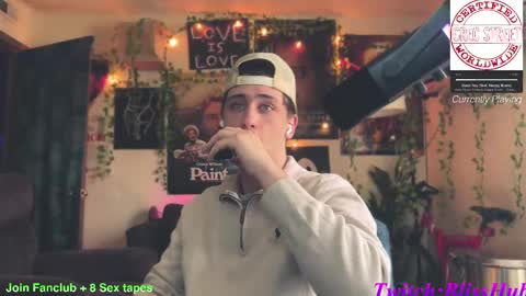 Snapshot of dylandaniel69 chatting on March 11, 2025, 7:58 pm Dylan Daniel 7.8 online show from March 11, 2025, 7:58 pm