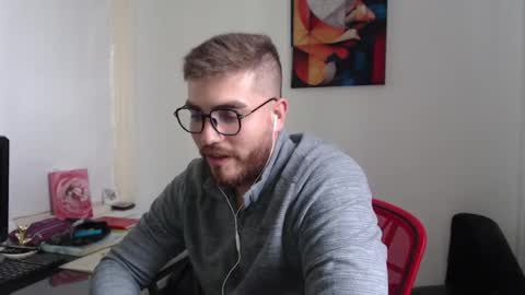 dylanhot10 online show from February 6, 2025, 7:07 pm