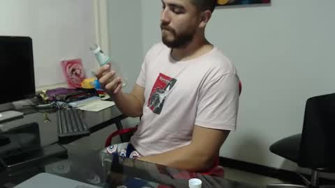 dylanhot10 online show from February 14, 2025, 6:23 am