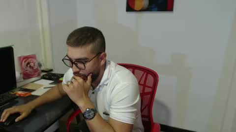 dylanhot10 online show from September 17, 2025, 11:39 pm