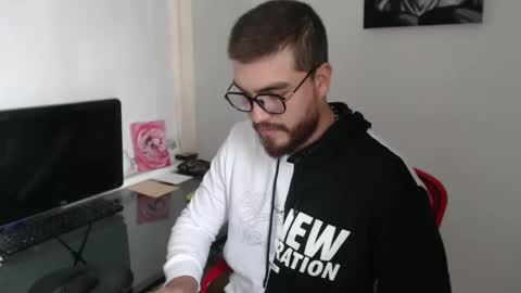 dylanhot10 online show from October 10, 2025, 9:25 pm