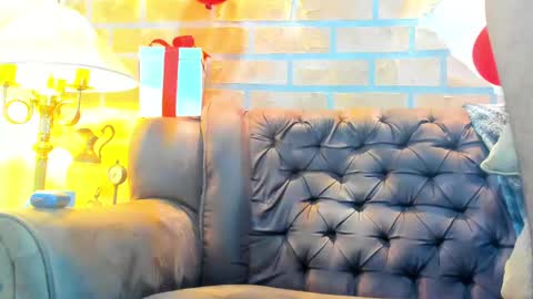 D Y L A N online show from February 8, 2025, 2:26 am