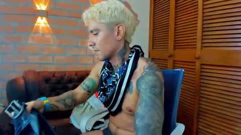 D Y L A N online show from September 9, 2025, 11:15 pm