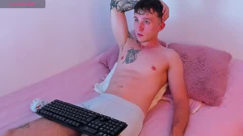 Snapshot of dylanwhite23 chatting on February 1, 2025, 11:27 pm ---DYLAN--- online show from February 1, 2025, 11:27 pm