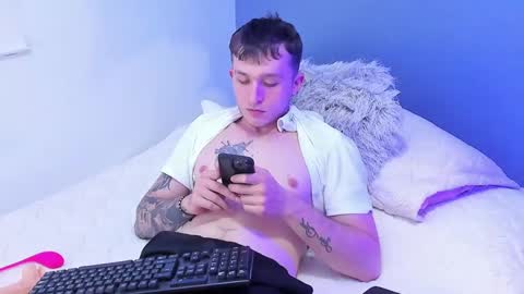 Snapshot of dylanwhite23 chatting on February 21, 2025, 10:07 am ---DYLAN--- online show from February 21, 2025, 10:07 am