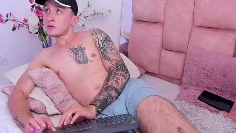 Snapshot of dylanwhite23 chatting on February 23, 2025, 5:12 am ---DYLAN--- online show from February 23, 2025, 5:12 am