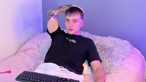 Snapshot of dylanwhite23 chatting on February 26, 2025, 4:14 pm ---DYLAN--- online show from February 26, 2025, 4:14 pm