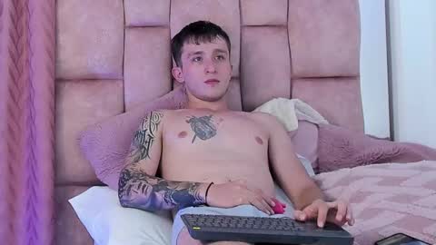 Snapshot of dylanwhite23 chatting on March 11, 2025, 6:32 am ---DYLAN--- online show from March 11, 2025, 6:32 am