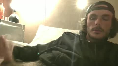 Snapshot of dylp400 chatting on December 16, 2024, 1:53 am dylp400 online show from December 16, 2024, 1:53 am