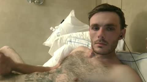 Snapshot of dylp400 chatting on January 5, 2025, 1:26 pm dylp400 online show from January 5, 2025, 1:26 pm