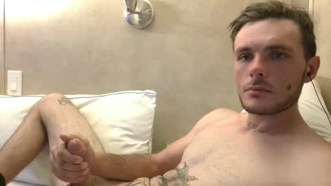 Snapshot of dylp400 chatting on January 15, 2025, 9:56 am dylp400 online show from January 15, 2025, 9:56 am