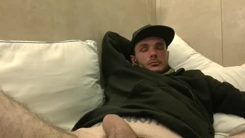 Snapshot of dylp400 chatting on January 17, 2025, 3:55 am dylp400 online show from January 17, 2025, 3:55 am