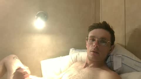 Snapshot of dylp400 chatting on January 28, 2025, 12:11 pm dylp400 online show from January 28, 2025, 12:11 pm