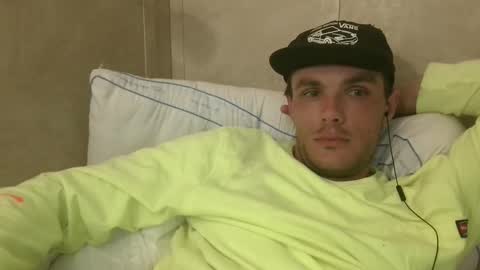 Snapshot of dylp400 chatting on February 2, 2025, 5:48 pm dylp400 online show from February 2, 2025, 5:48 pm