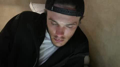 Snapshot of dylp400 chatting on February 20, 2025, 11:53 am dylp400 online show from February 20, 2025, 11:53 am