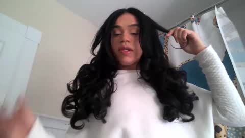 Dynasty online show from December 14, 2024, 6:41 pm