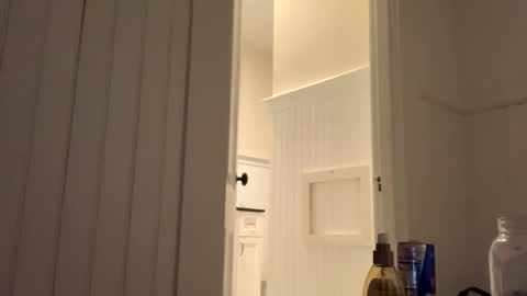 Dynasty online show from December 18, 2024, 10:02 pm