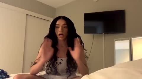 Dynasty online show from January 4, 2025, 8:37 pm