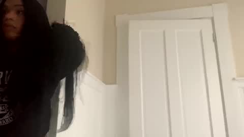 Dynasty online show from January 18, 2025, 7:04 pm