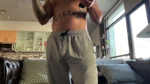 Snapshot of e13ven11 chatting on December 25, 2024, 11:10 pm Formally known as Virus of Life online show from December 25, 2024, 11:10 pm