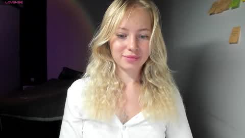 fansly - yourbestbaby online show from December 11, 2024, 3:13 am