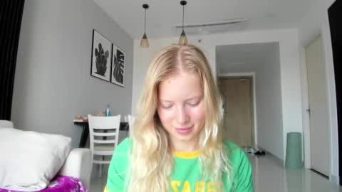 fansly - yourbestbaby online show from February 13, 2025, 3:18 am