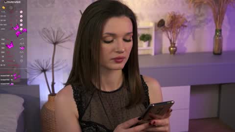 Eva online show from February 3, 2025, 2:55 pm