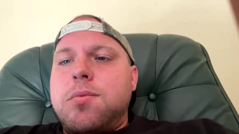 Snapshot of eaglebabyyy chatting on October 18, 2025, 6:52 pm eaglebabyyy online show from October 18, 2025, 6:52 pm