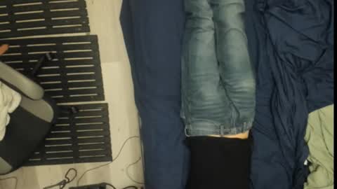 Snapshot of ears2ears chatting on December 1, 2025, 2:49 am Ears2ears online show from December 1, 2025, 2:49 am