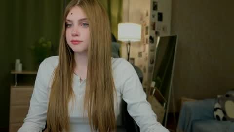 Snapshot of earthfantasyy chatting on July 16, 2026, 7:20 pm Elizabeth online show from July 16, 2026, 7:20 pm